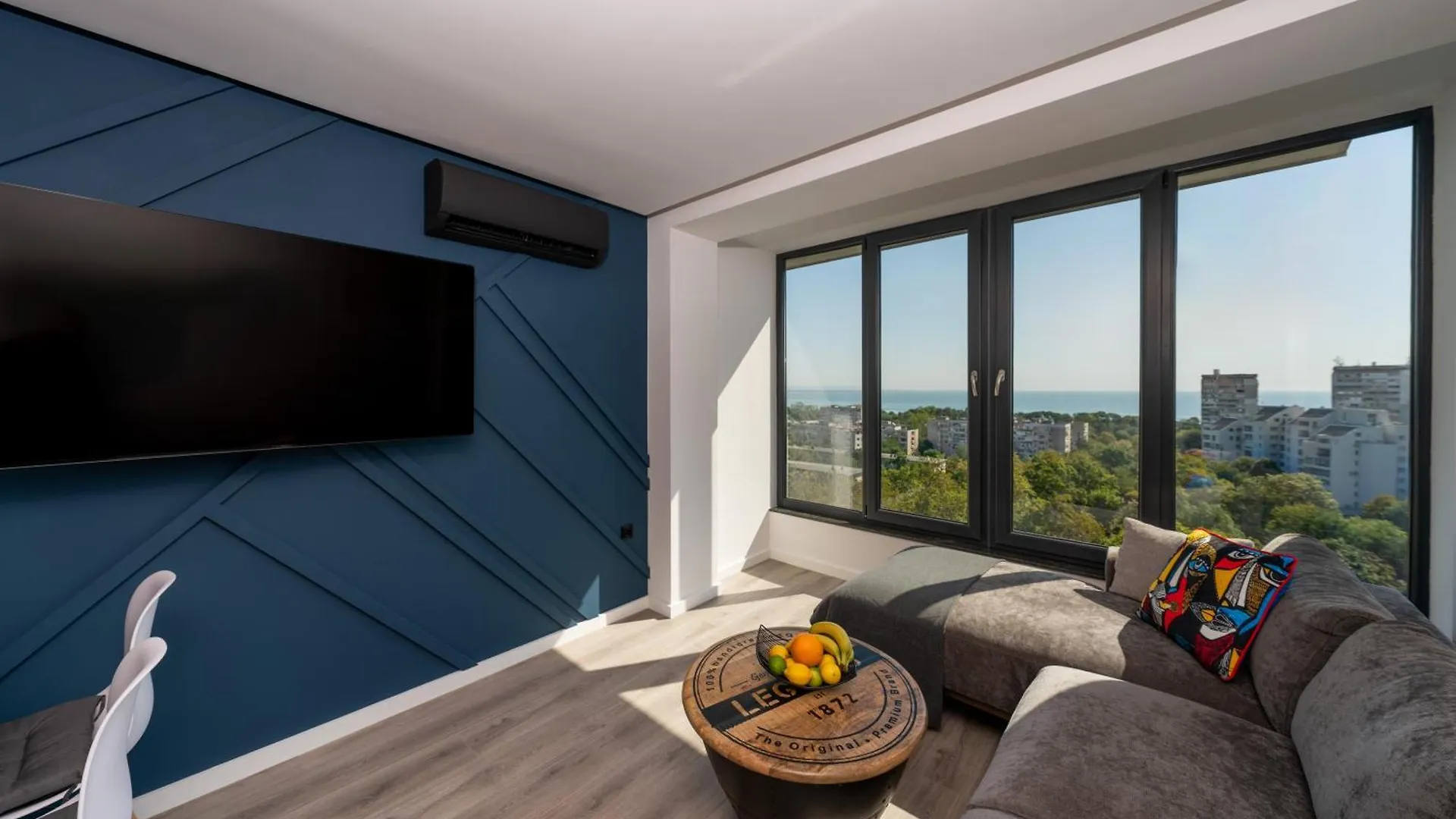 Lazur Sea View Apartment Burgas
