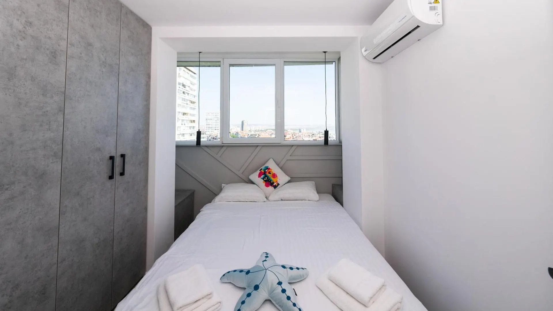 Lazur Sea View Apartment Burgas